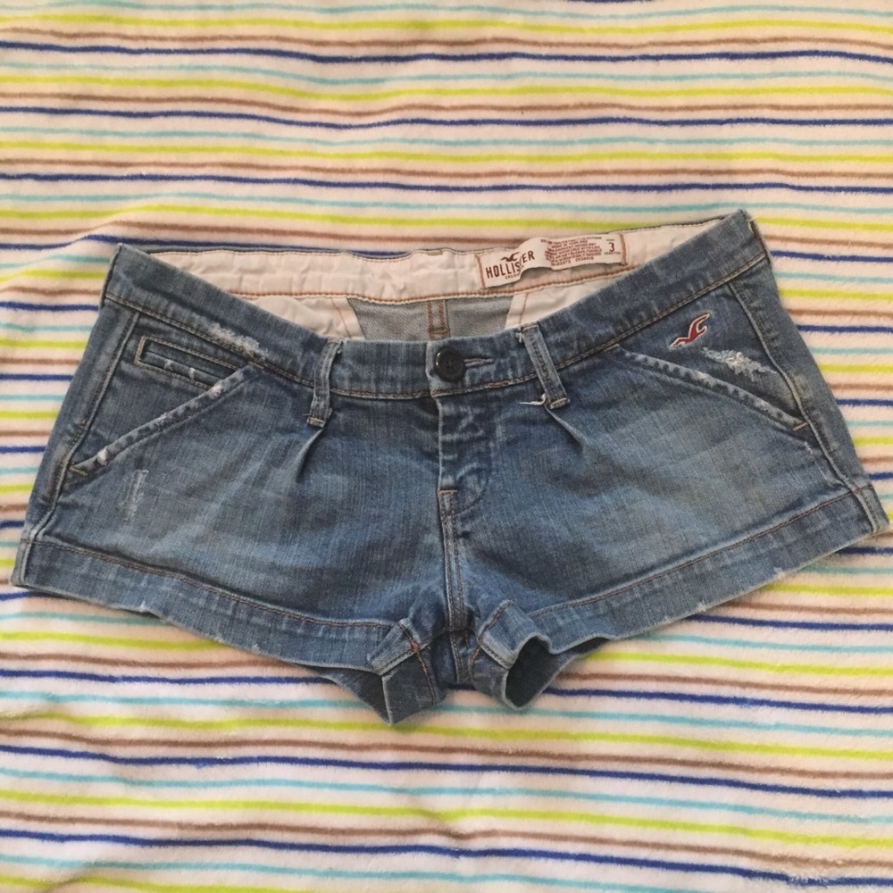 American Eagle VERY SHORT Shorts - Size 3 STRETCH